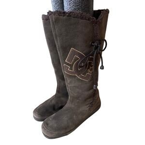 Women’s Size 9 DC Chalet Suede boots Dark Brown